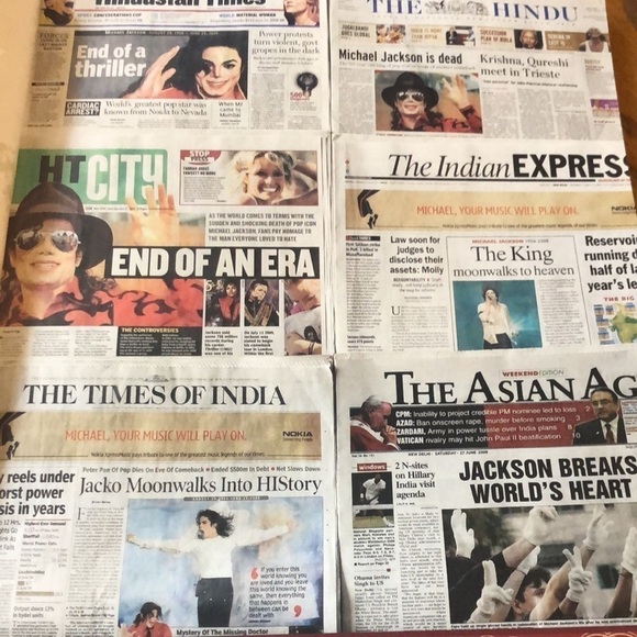 Michael Jackson King Of Pop Tribute To An American Icon Lot 2 Soft Cover Books - Picture 4 of 15